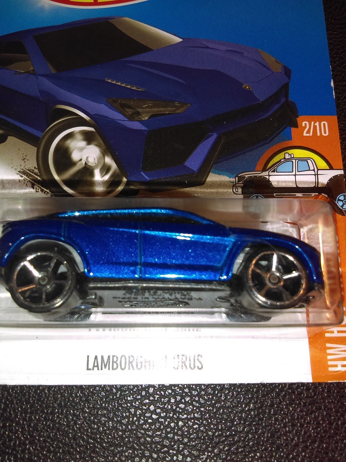 Hot Wheels NIP Blue B2G2! - Factory Fresh 4/10 '17 Lamborghini Urus Details about   2021 