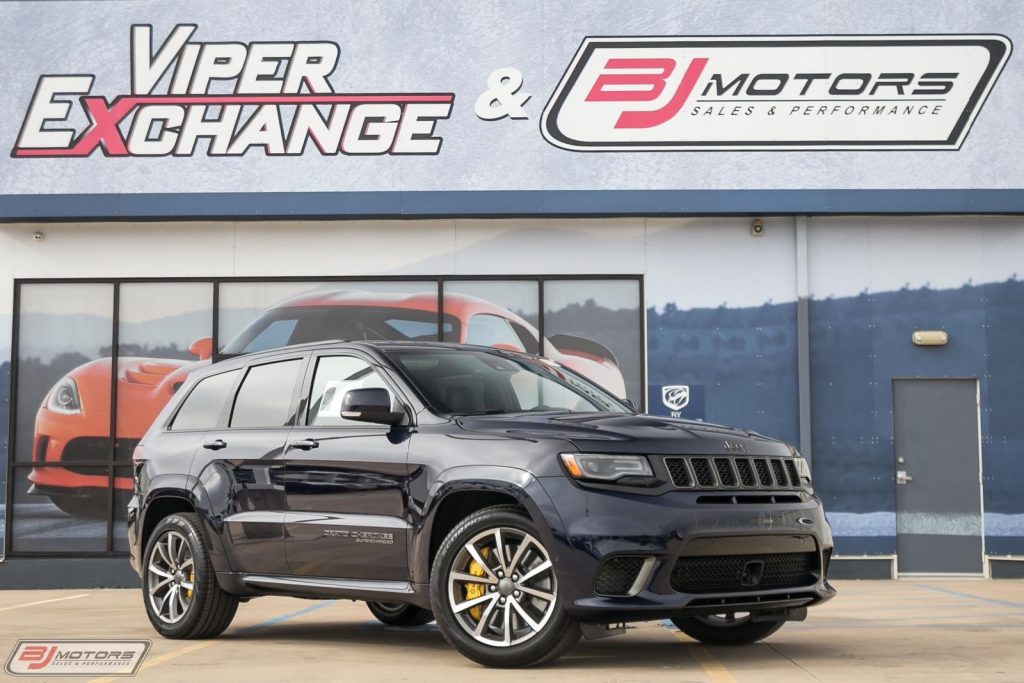 Used 18 Jeep Grand Cherokee Trackhawk 18 Jeep Grand Cherokee True Blue Pearlcoat With 12 Miles Available Now 17 18 Is In Stock And For Sale 24carshop Com