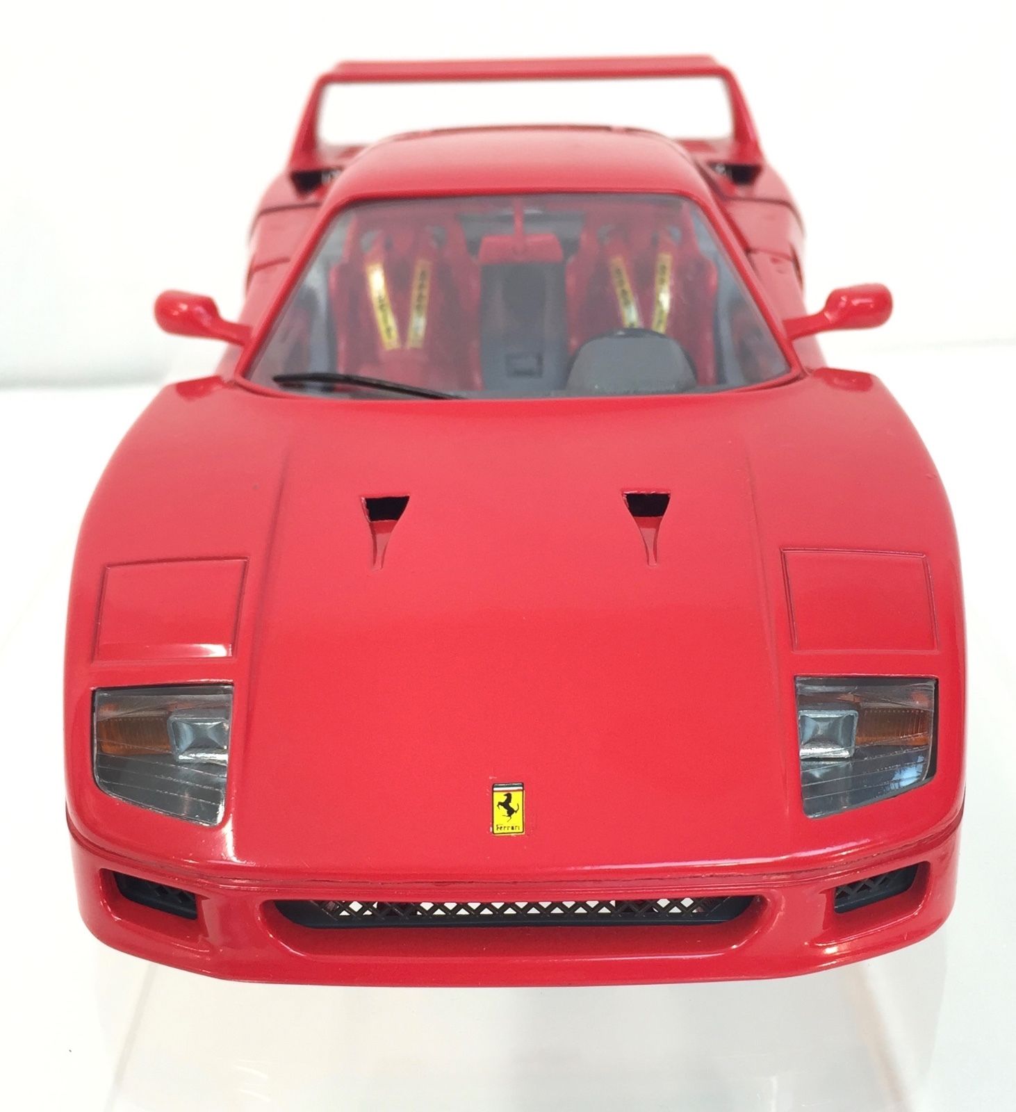 1987 Ferrari F40 ~ 1/18 Scale Die-Cast Car ~ Displays ~ b 2022 2023 is ...